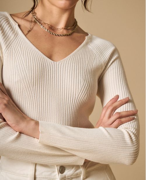 Camiseta manga larga con tejido acanalado y escote V para mujer