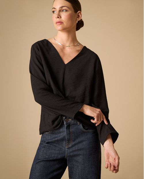 Camisa escote V con mangas amplias para mujer