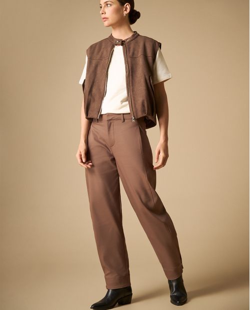 Pantalón amplio con bolsillos frontales para mujer