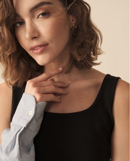 Camiseta básica manga sisa para mujer