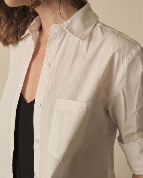 Camise de ruedo curvo para mujer