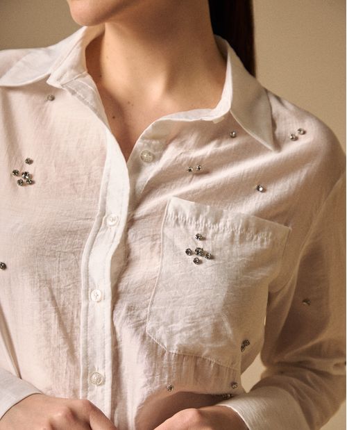 Camisa Blanca con Aplicaciones Brillantes