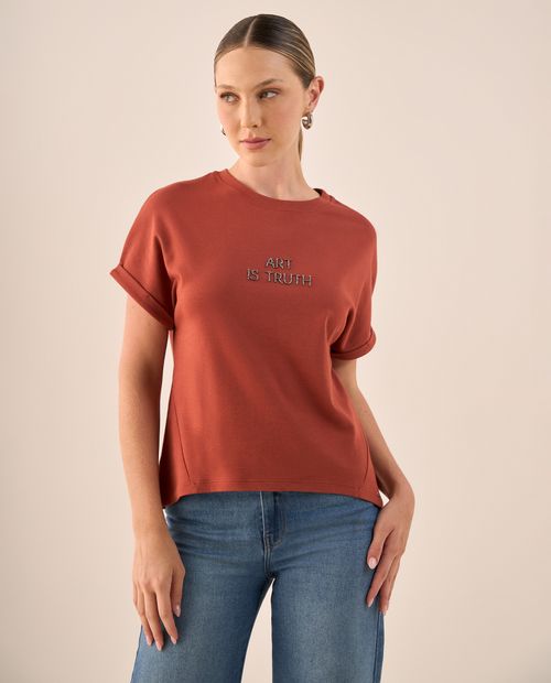 Camiseta Art Is Truth con Bordado Brillante
