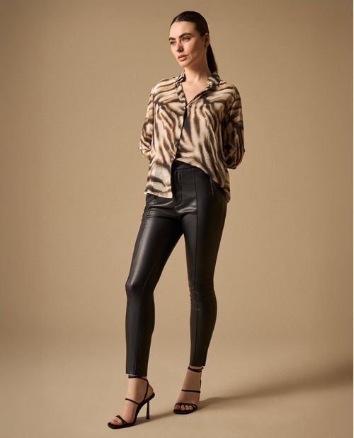 Pantalón Negro Ajustado Símil Cuero