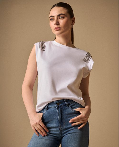 Camiseta Blanca con Aplicaciones Metálicas