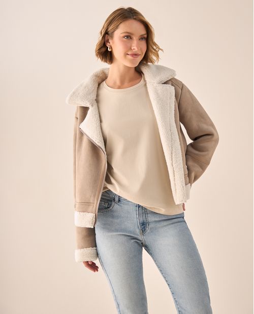 Camiseta con Encaje Decorativo