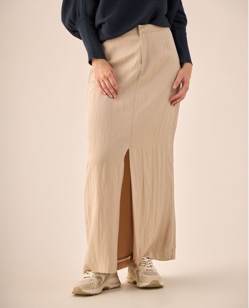 Falda Larga Beige con Abertura Frontal