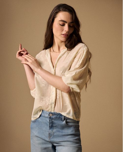 Camisa Crudo con Bordados Florales