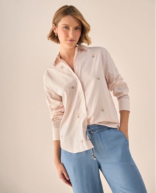 Camisa Rosa con Bordados Dorados