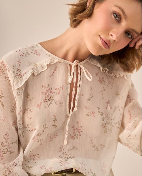 Blusa Floral con Volantes y Cordones