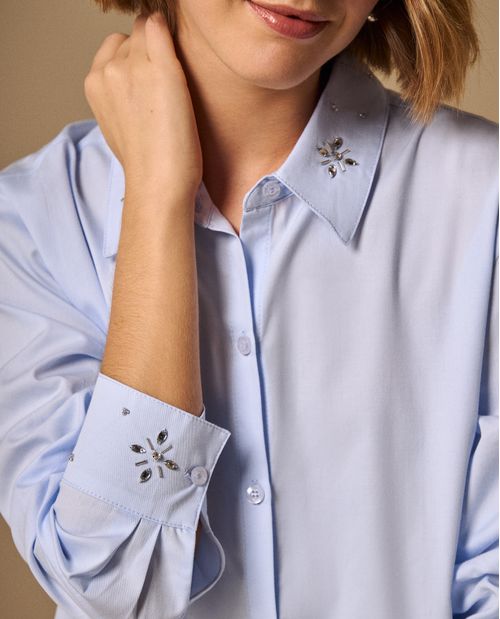 Camisa con Bordados Florales