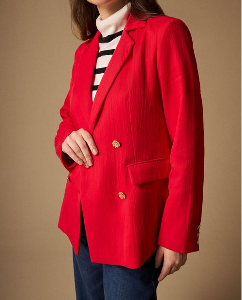 Blazer Rojo con Botones Dorados