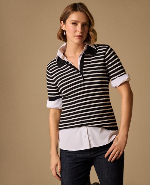 Camiseta Tejida Rayas Blancas y Negras
