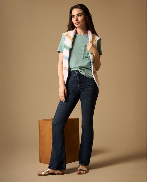 Jean Boot Cut Azul Oscuro Tiro Medio