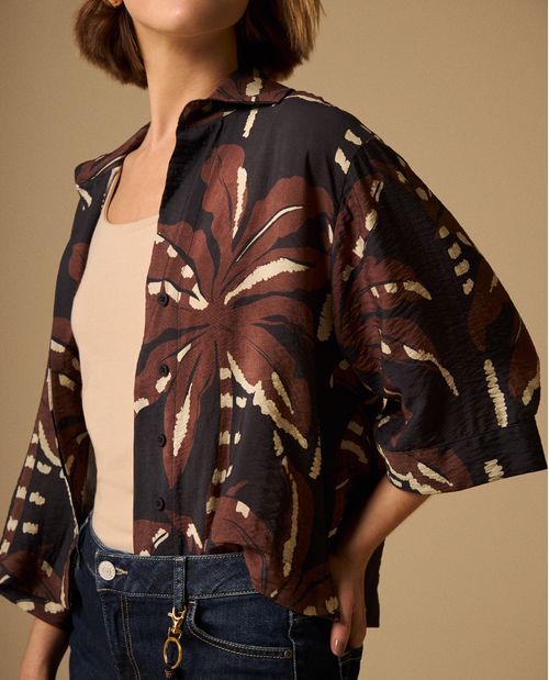 Camisa Estampada Hojas Tropicales