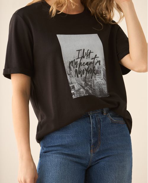 Camiseta manga corta con estampado al frente para mujer