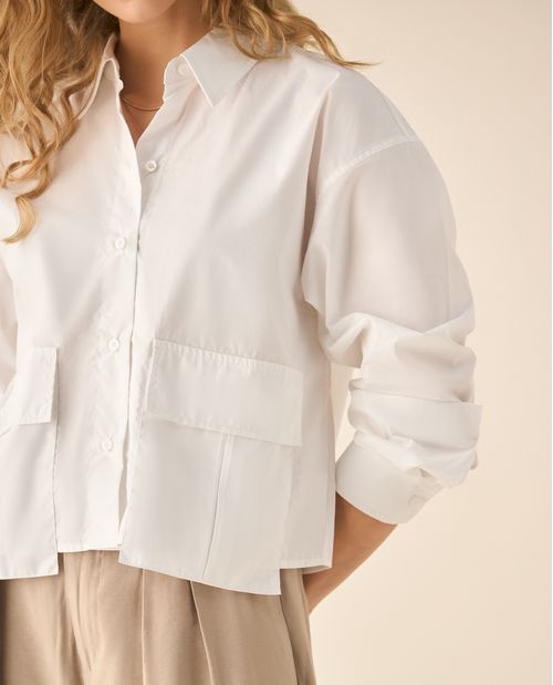 Camisa manga larga con bolsillos de tapa para mujer