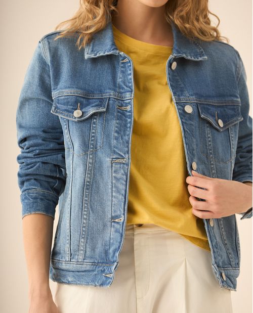 Chaqueta tipo Trucker en denim para mujer