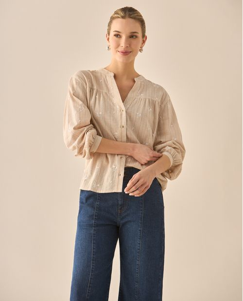 Camisa con apliques de flores bordadas para mujer