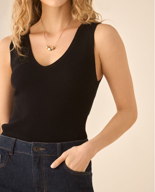 Camiseta tejida con escote en v para mujer