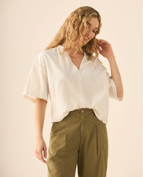 Camisa con escote en V para mujer