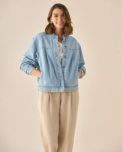 Chaqueta en denim con mini bordados para mujer