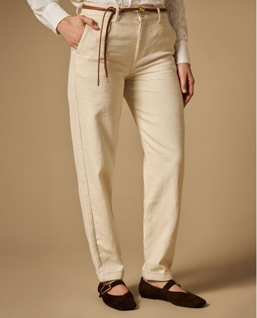 Pantalón chino tobillero con cinturón