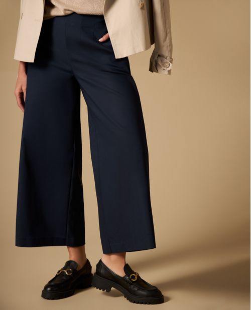 Pantalón culotte con pliegues frontales