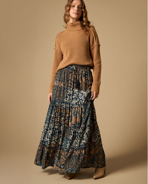 Falda larga línea A con brillo sutil