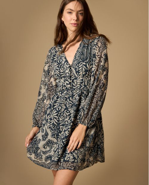 Vestido corto con diseño paisley y cintura fruncida