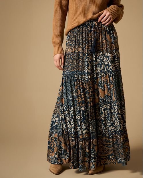 Falda larga línea A con brillo sutil