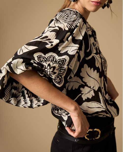 Camisa manga larga estampada cuello redondo