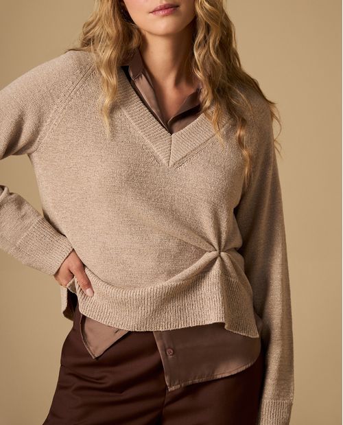 Suéter tejido cardigan con escote V y brillo sutil