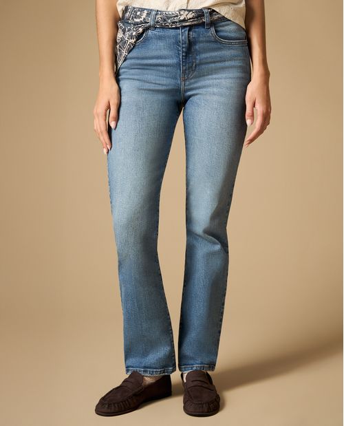 Jean straight con pañoleta incluida
