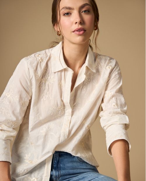Camisa camisera manga larga con bordado floral