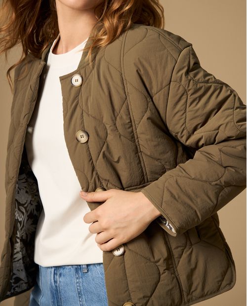 Chaqueta acolchada abullonada con largo medio