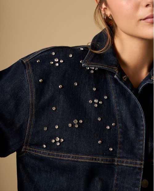 Chaqueta de denim con aplicaciones de cristales