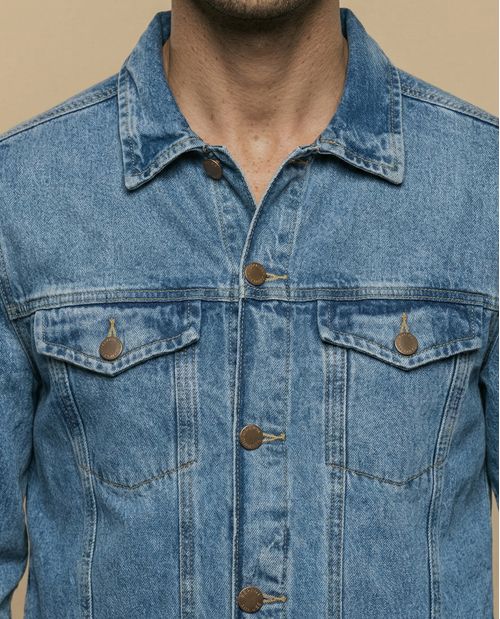 Chaqueta de denim con bolsillos frontales