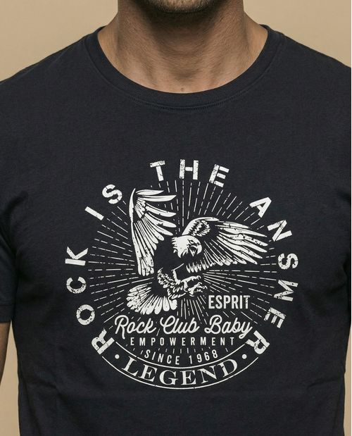 Camiseta estampada con gráfico de águila y tipografía vintage