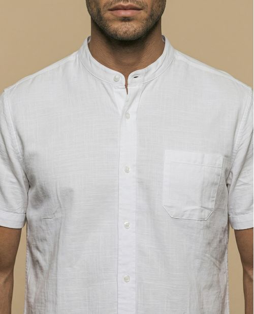 Camisa manga corta cuello mao con bolsillo