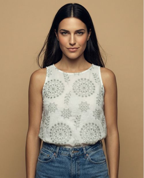 Camisa manga sisa de tejido con textura cuello redondo
