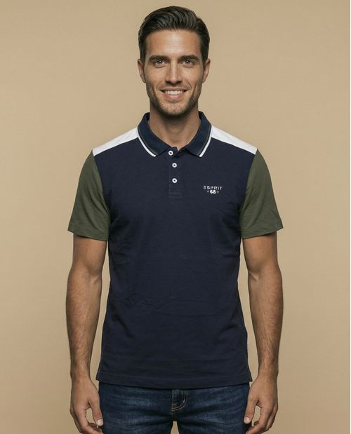 Polo con diseño de bloques y ribete en cuello