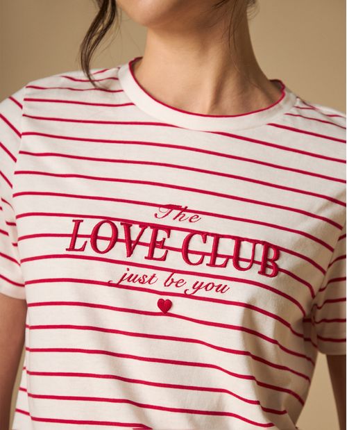 Camiseta manga corta con bordado decorativo