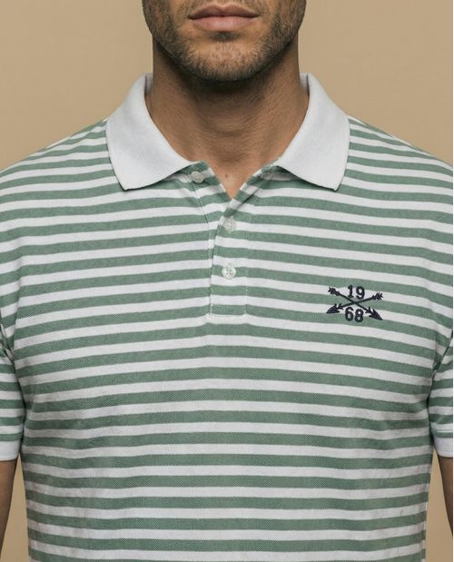 Polo manga corta de rayas con cuello contrastante para hombre