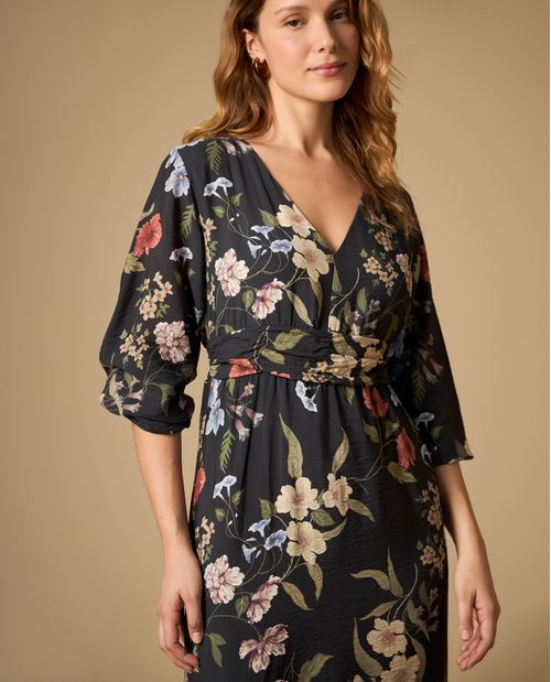 Vestido largo estampado con escote en V y manga abullonada