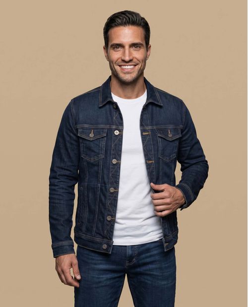 Chaqueta vaquera tipo trucker con bolsillos de parche para hombre