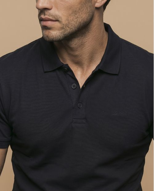 Polo manga corta en tejido piqué con logo bordado para hombre