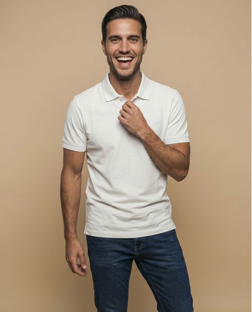 Polo manga corta con cuello camisero y ribete contrastante para hombre