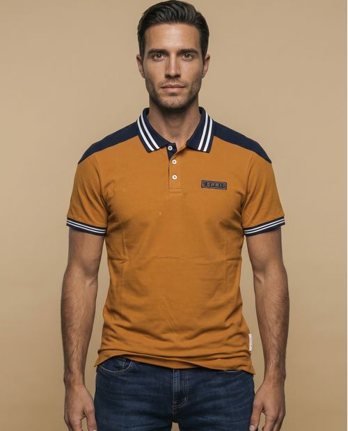 Polo manga corta con cuello acanalado a rayas y paneles en hombros para hombre