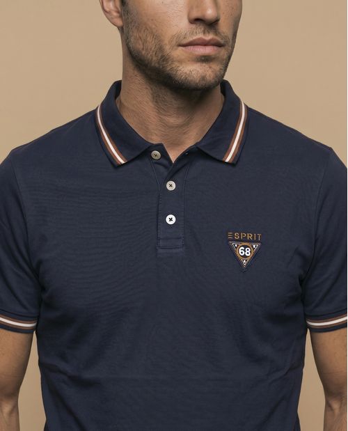 Polo manga corta con ribetes a rayas para hombre